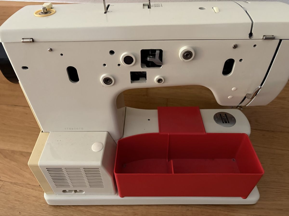 Bernina Nähmaschinen: Bernina 831 – Defekt aus Schlieren von MQ1965 3