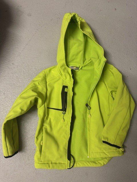 Switcher Jacken & Mäntel: Switcher Softshelljacke Gr. 104, neuwertig – Gebraucht aus Zürich von cri_dt28