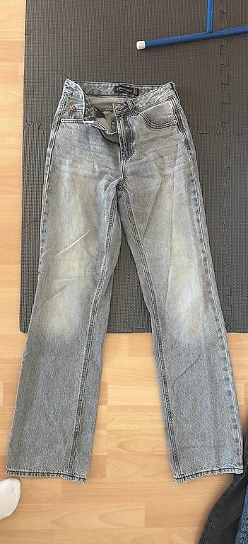 Pantaloni: Stradivarius Hose – Usato da Oensingen venduto da luk_6wrk