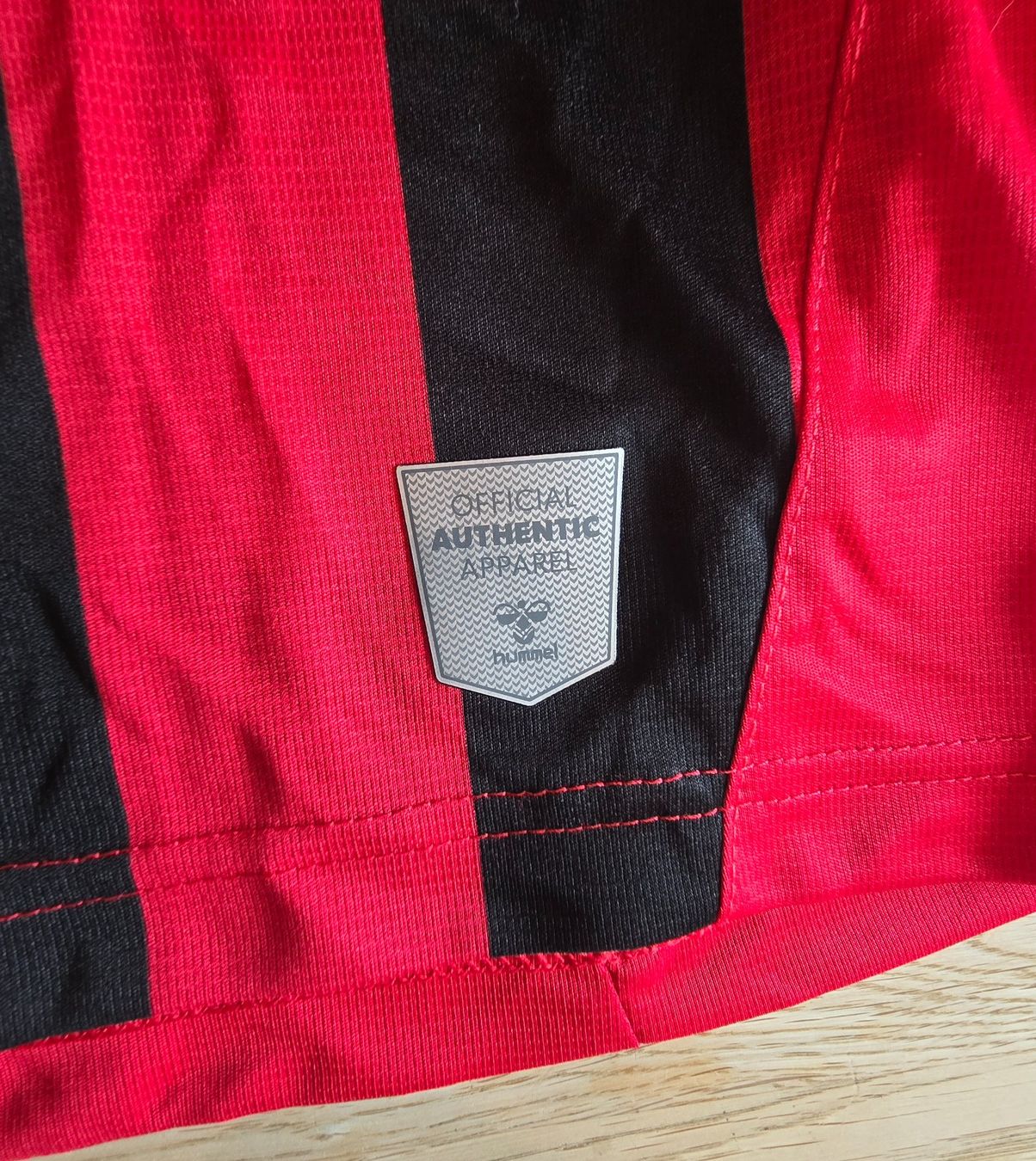 Hummel Canottiere & Pantaloni: SC Freiburg | Waldschmidt | 2019/20 | mit Patch – Usato da Zollbrück venduto da MiKron 5