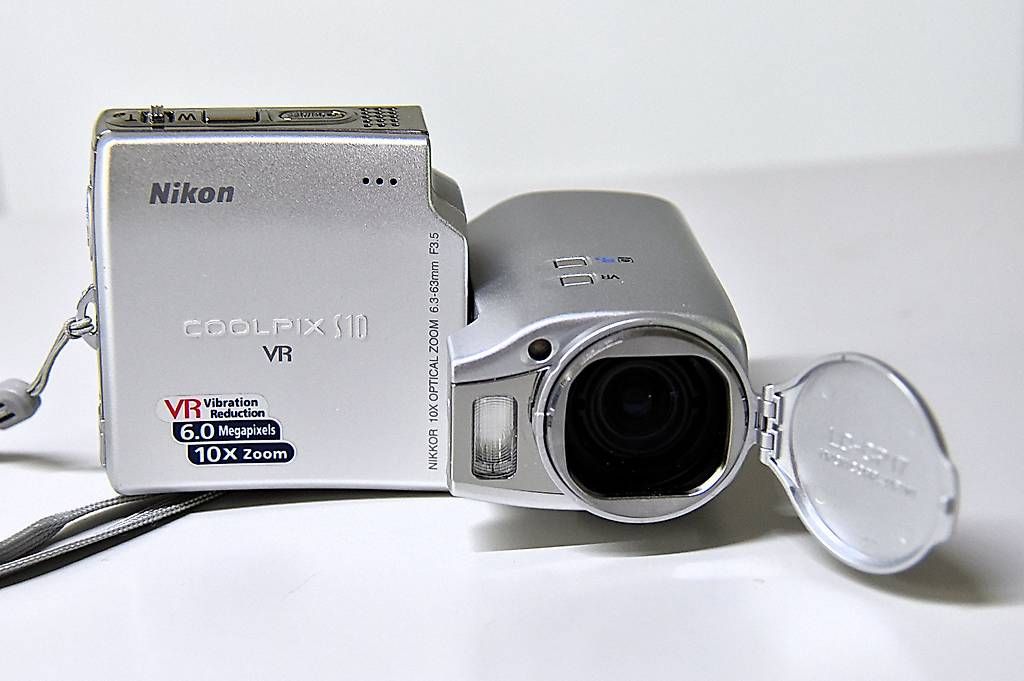 Kamera: Nikon Coolpix S10 – Gebraucht aus Winkel von stwstw