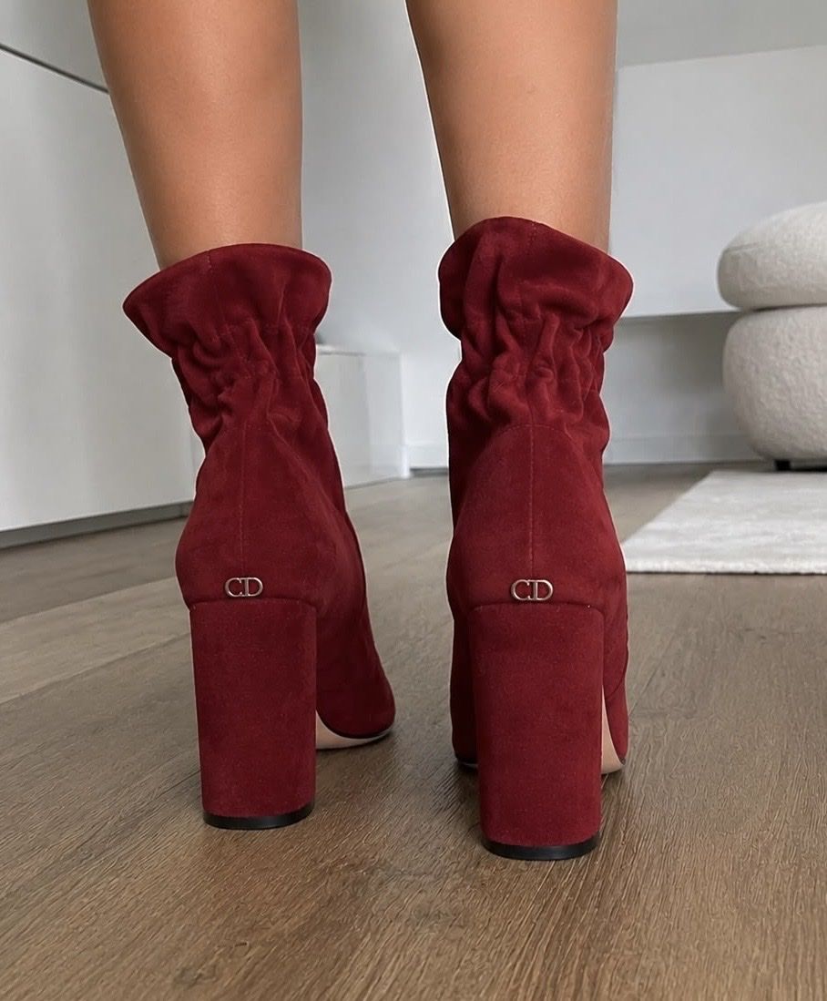 Dior Damenschuhe: Stivaletti CRISTIAN DIOR 39.  – Gebraucht aus Bellinzona von nat_j2w5 5