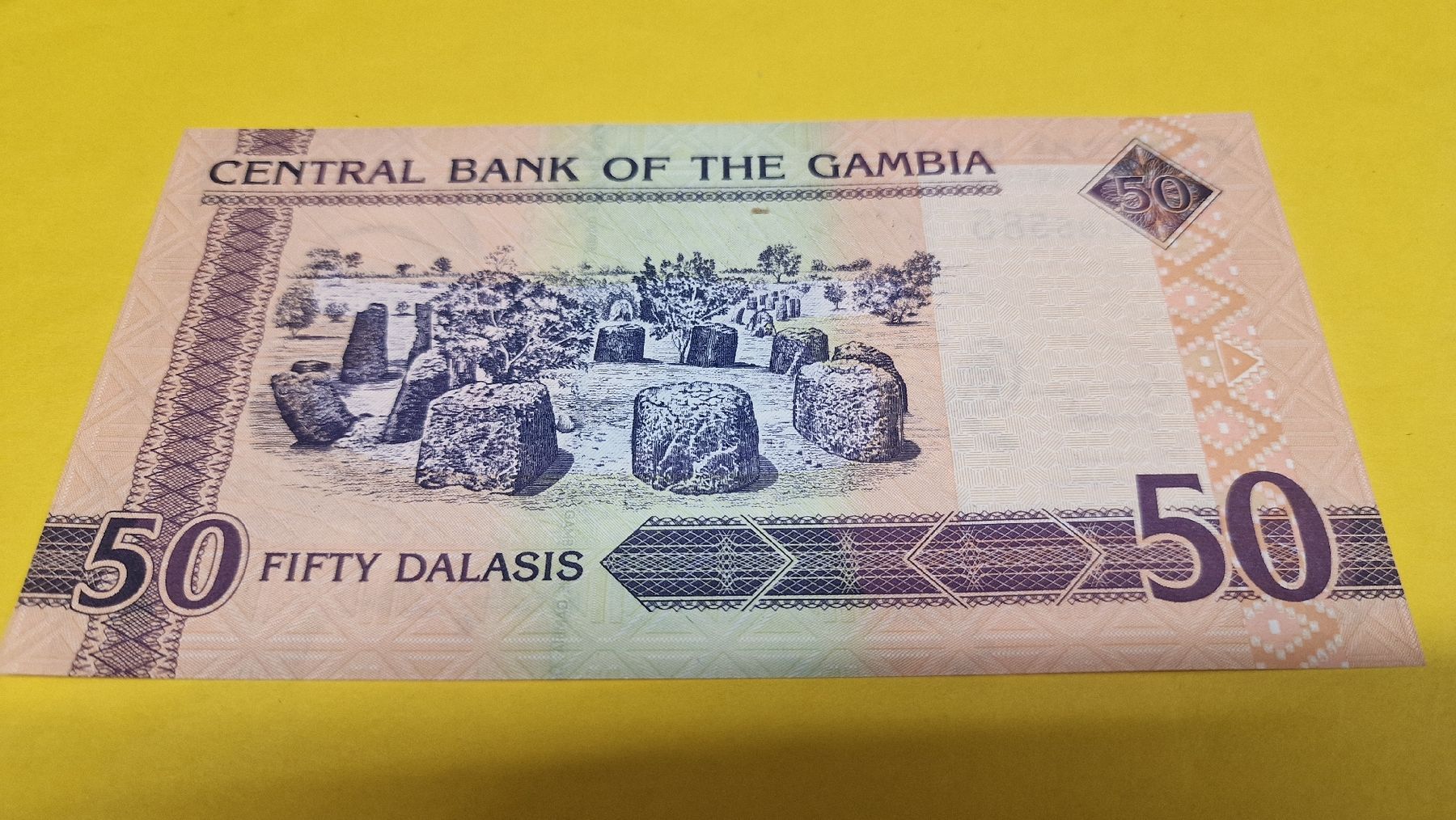 Banconote: Originale 50 Dalasis Banknote aus Gambia, Top – Nuovo e nell'imballaggio originale da Herisau venduto da Antiques.AR 1