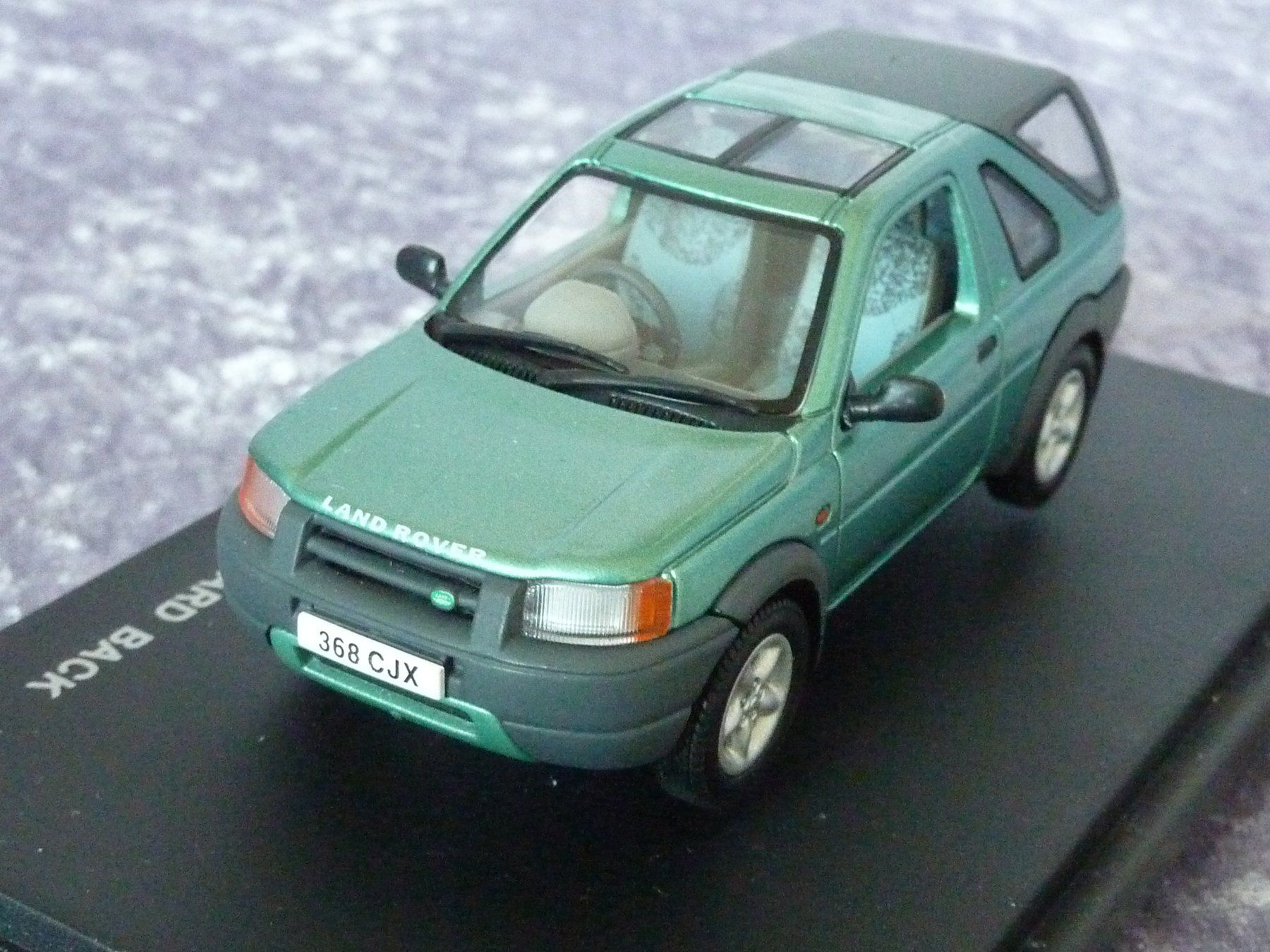 Land Rover Modellini d'auto: Land Rover Freelander 1998 1:43 – Nuovo e nell'imballaggio originale da Dürrenäsch venduto da modellautos4you 3