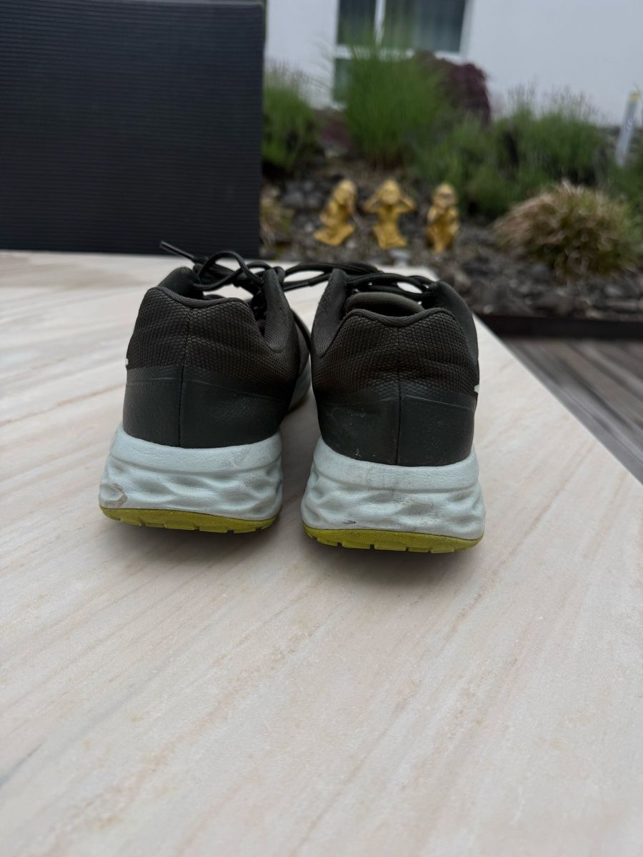 Nike Scarpe da uomo: Nike Running Sneaker Gr. 44 – Usato da Engelburg venduto da mia_n6tr 2