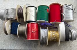 LOT GESCHENKBÄNDER-BASTELN-BÄNDER