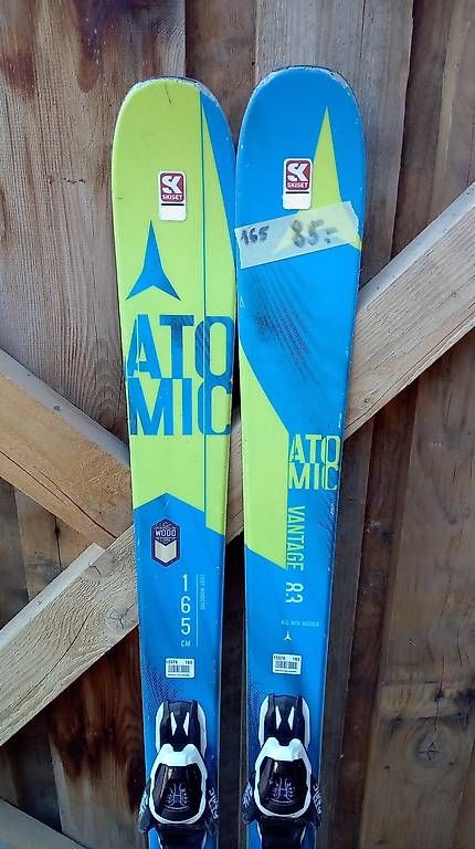 Skis: Skis Atomic, Rossignol, Head....Chaussures, casques.... – Gebraucht aus Leysin von Liquidation-404