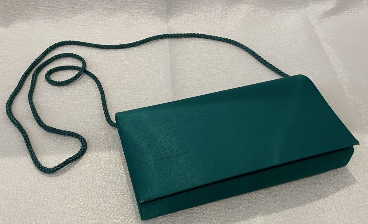Borse da donna: Tasche smaragdgrün mit Tragebändchen – Usato da Hausen AG venduto da corinne_g 2