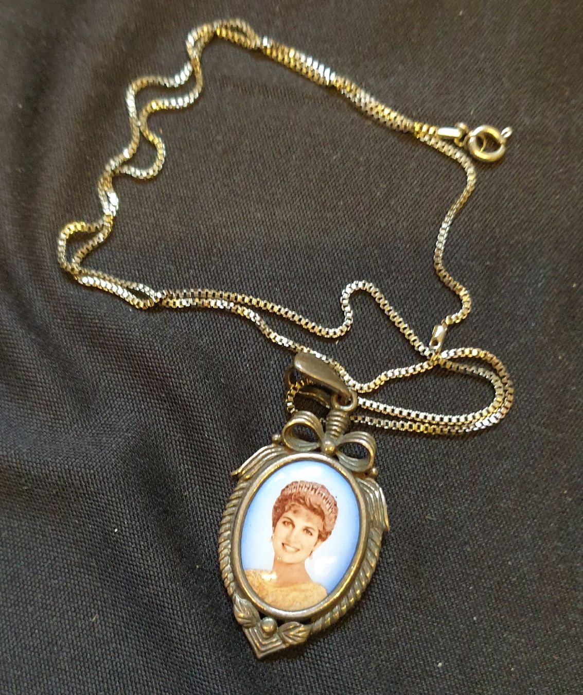 Ketten: Halskette retro Pronzessin Diana silber – Gebraucht aus Rebstein von AntikesundKrempel