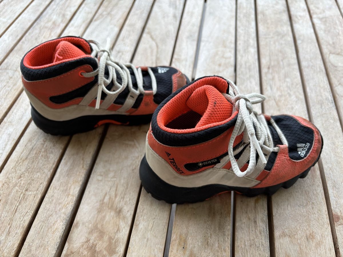Adidas Scarpe per ragazzi: Wanderschuhe Adidas Grösse 25 – Usato da Wichtrach venduto da Flaub 4
