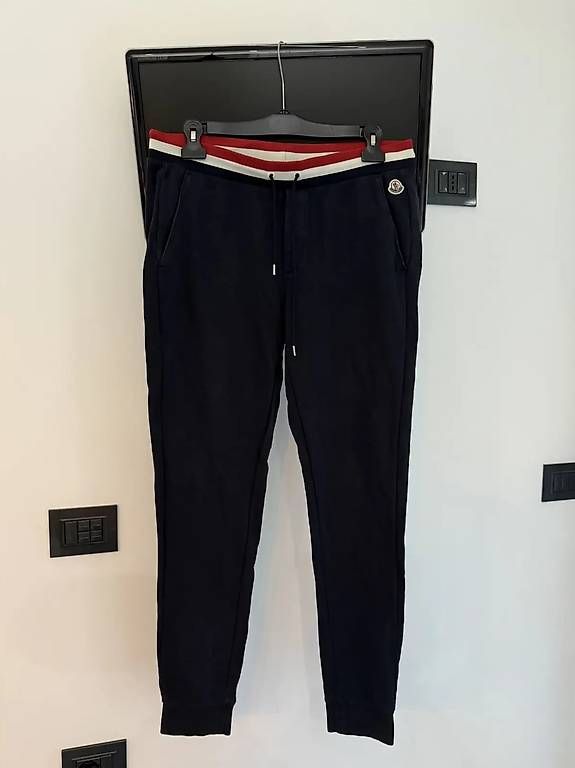 Pantalons: Moncler jogger pants – D'occasion à Lugano par Ceruttig