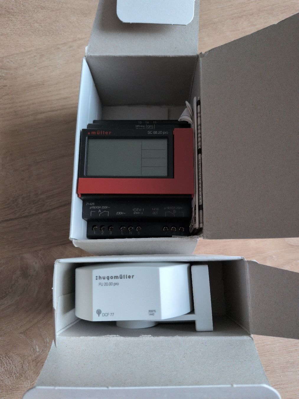 Steuerung: Müller FU 20.00 pro Funkempfänger + SC 88.20 pro Schaltercom – Neu und originalverpackt aus Worblaufen von Ssjaeggi