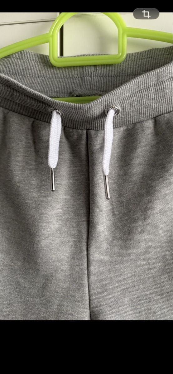 Ellesse Pantalons: Ellesse Trainerhose gr s – D'occasion à Allschwil par selake990673 2