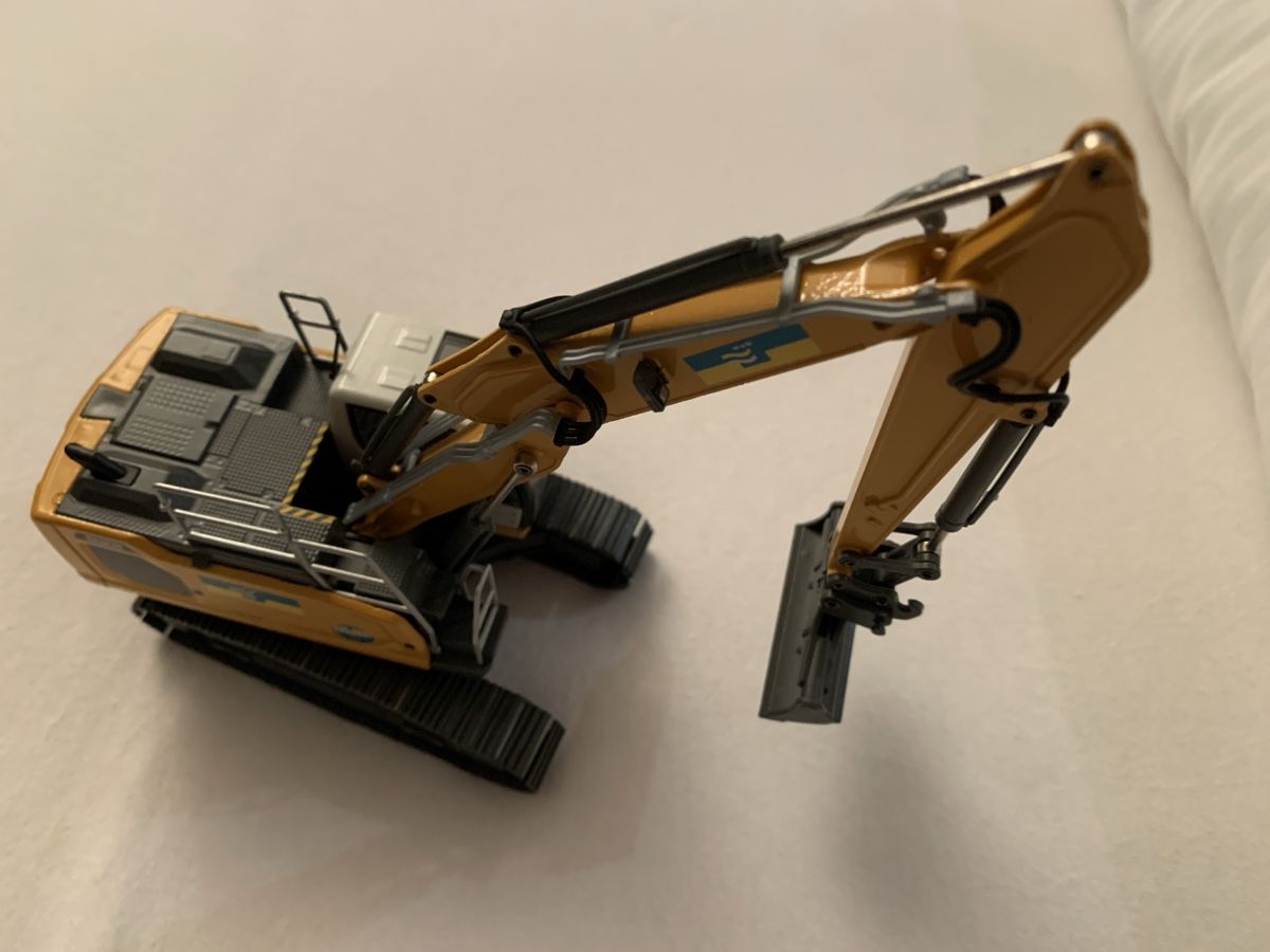 Liebherr Escavatori: Liebherr R 922 V Eberhard NEU! – Nuovo e nell'imballaggio originale da Birmenstorf AG venduto da Fhauri 3