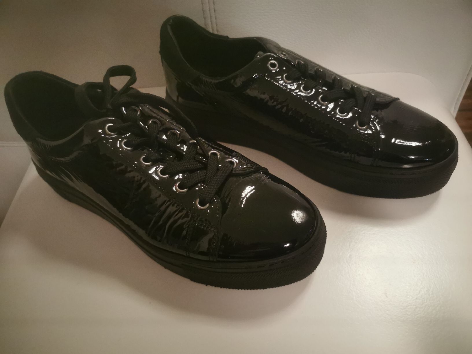 Scarpe da donna: Schuh - VARESE - Grösse 39. – Usato da Zürich venduto da ssi_6pt7
