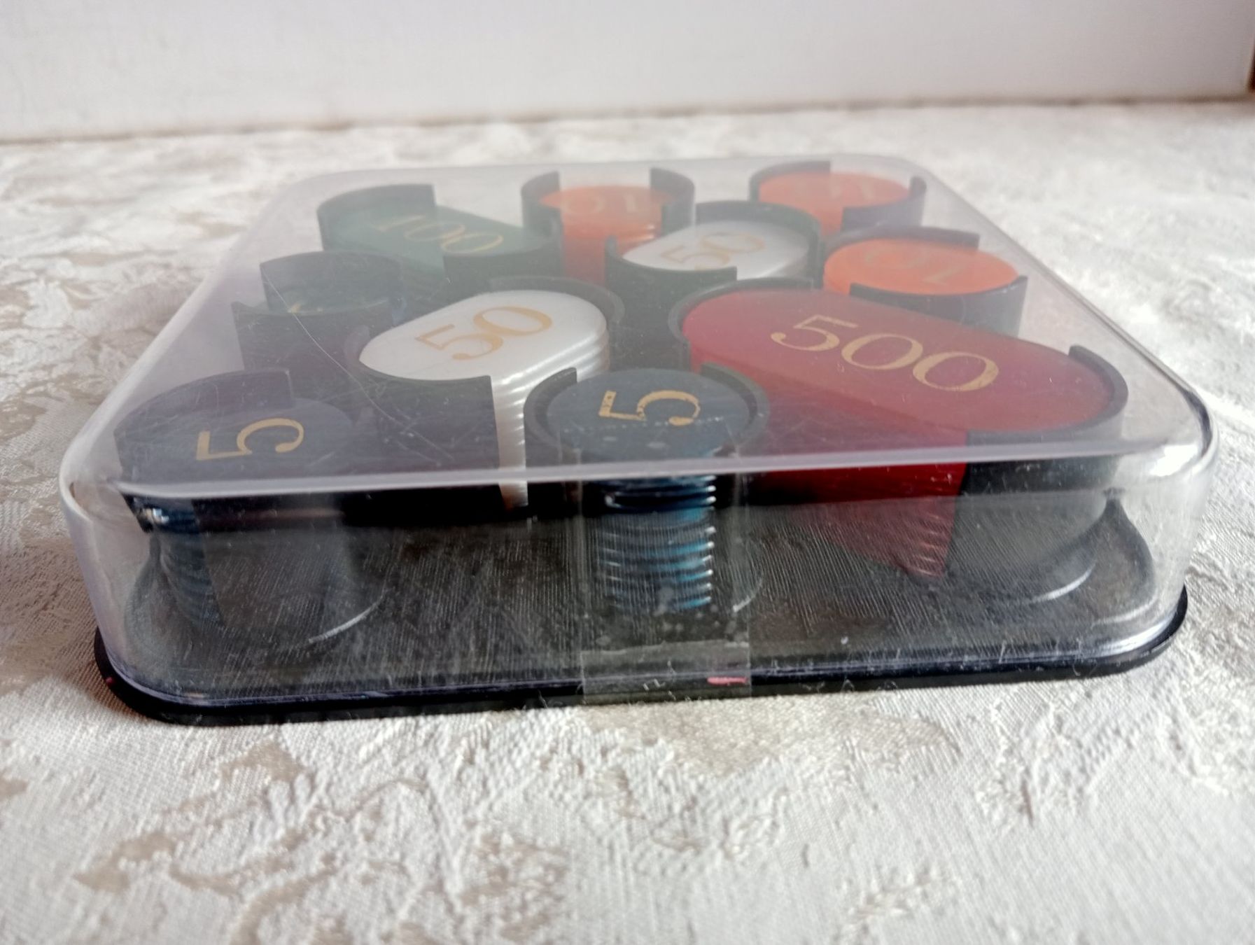 Spiele: Roulette-Chips Set mit Box diverse Farben – Gebraucht aus Oberdorf BL von Barocki888 3