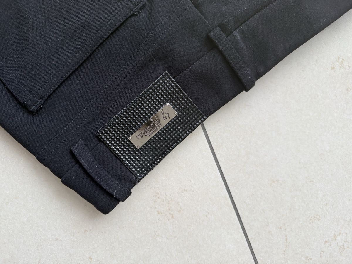 Pantaloni: Hose guess – Usato da visp venduto da Kmemo1 2