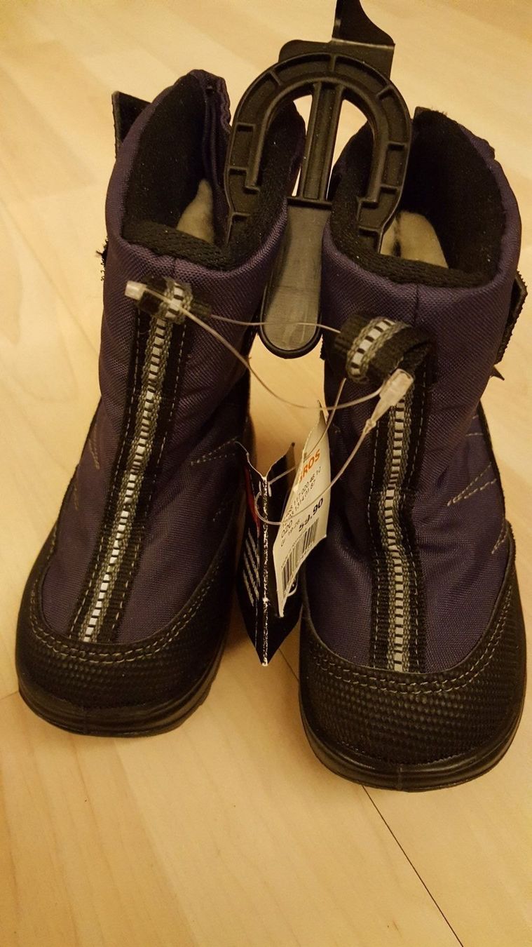 Chaussures garçon: Winterschuhe Grösse 20 – Neuf avec emballage d'origine à Schönengrund par Liane63