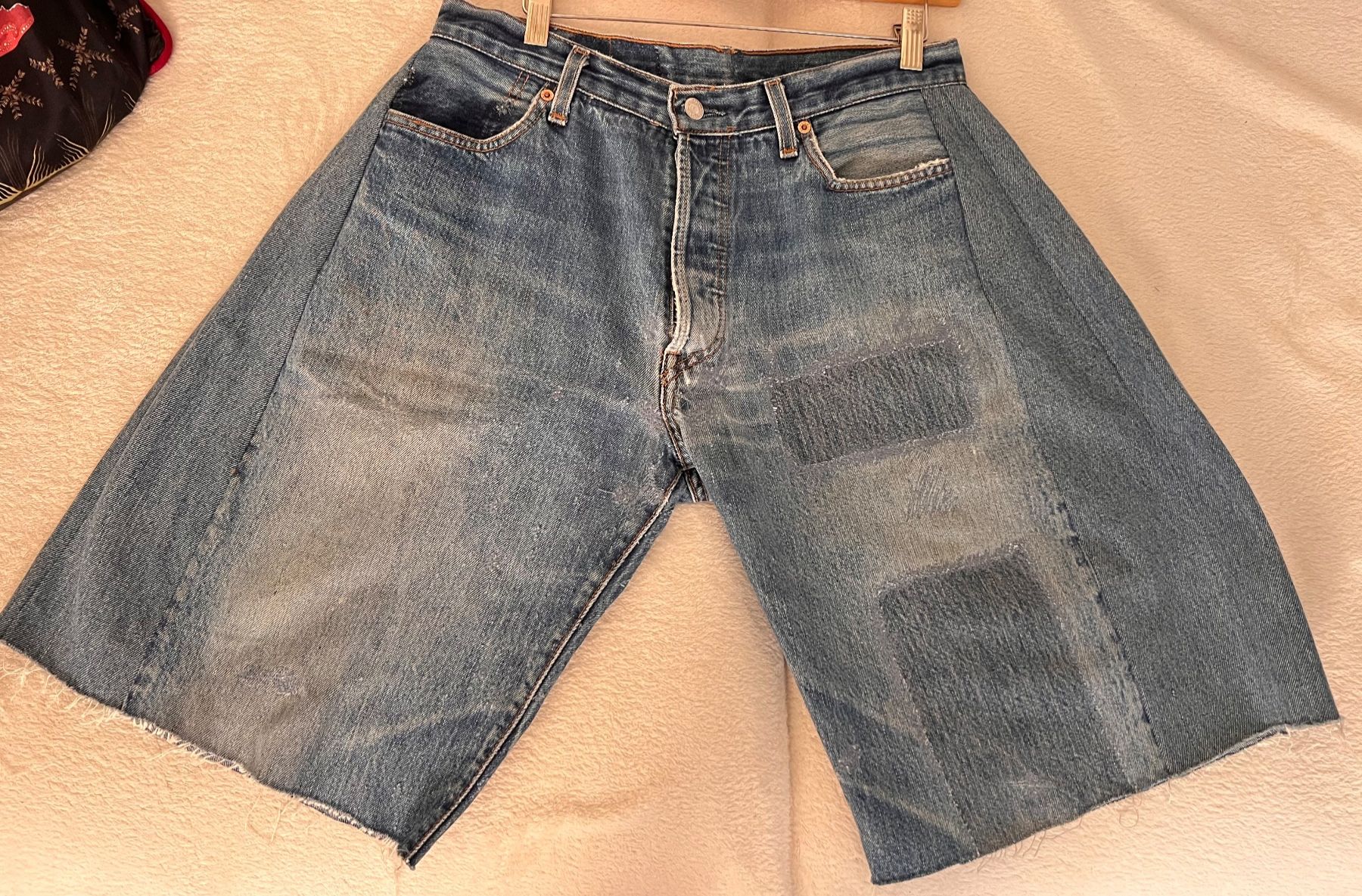 Levi's Jeans: Vintage & Rework LEVI’s shorts – Neuf (Voir description) à Lausanne par NYC67 1