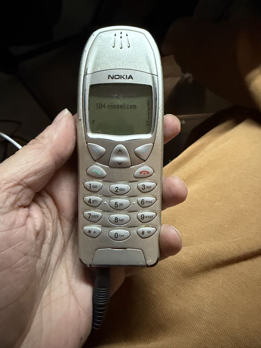 Nokia Telefoni cellulari / Smartphones: Nokia 6210 mit Ersatzakku – Usato da Wettingen venduto da NickInc 1