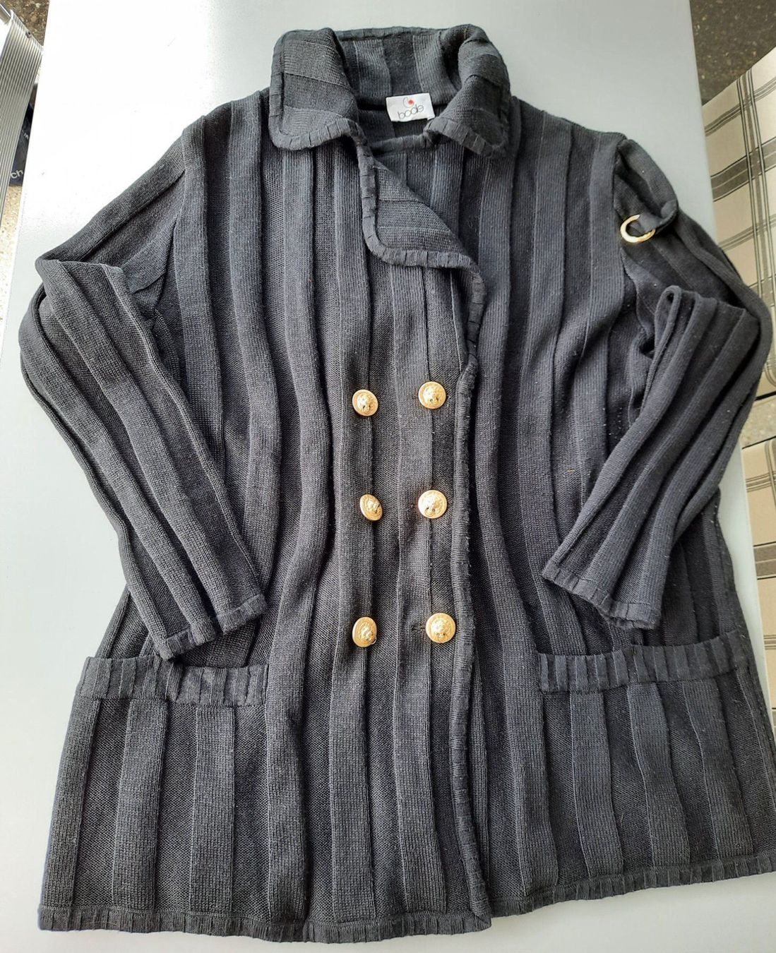 Jacken: modische Strickjacke /Mantel mit Knöpfen – Gebraucht aus Herrliberg von AlexandraBopp 3