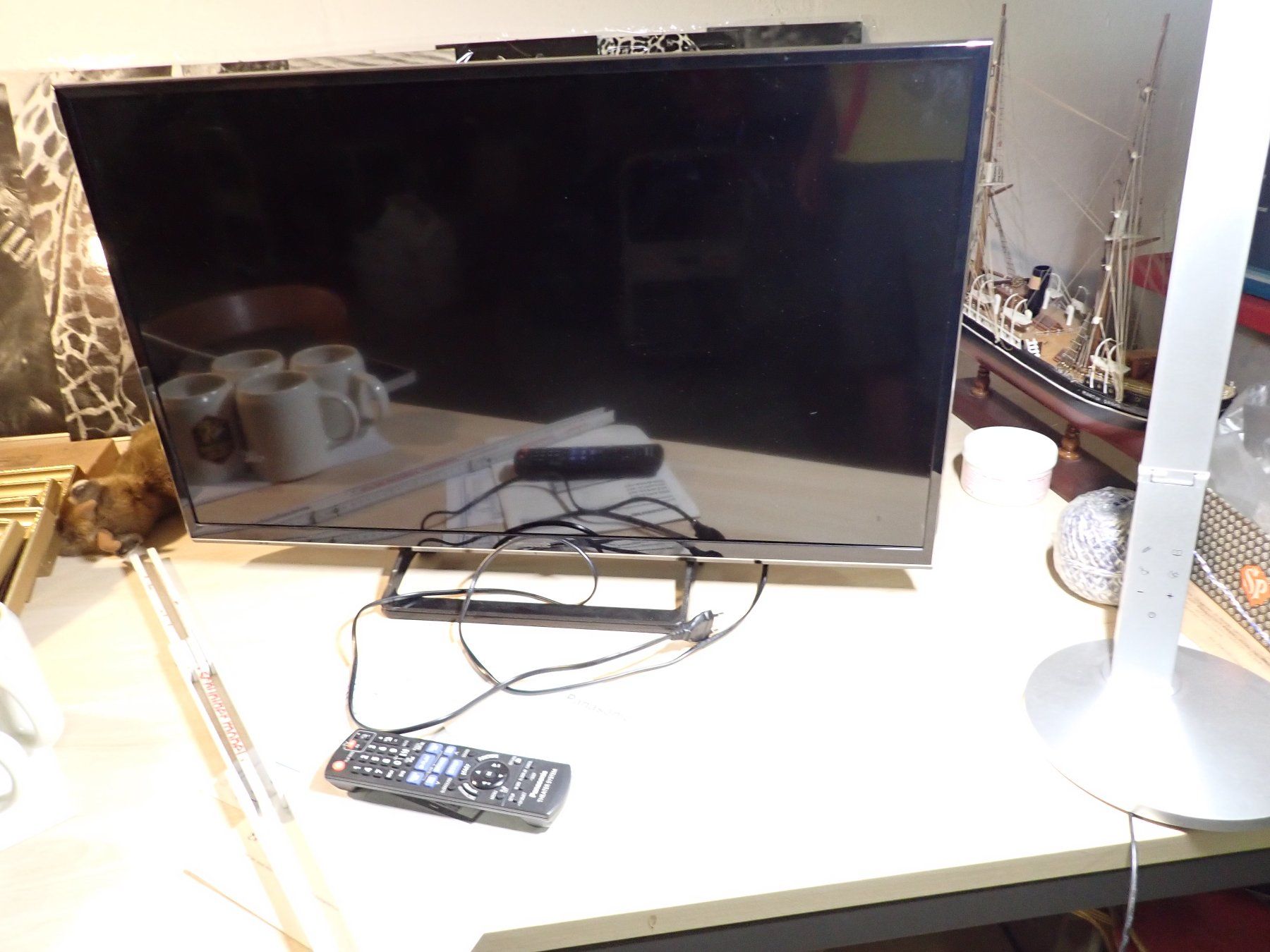 Panasonic Fernseher: PANASONIC TV  74 x 44 cm – Gebraucht aus Wallisellen von Mf1000
