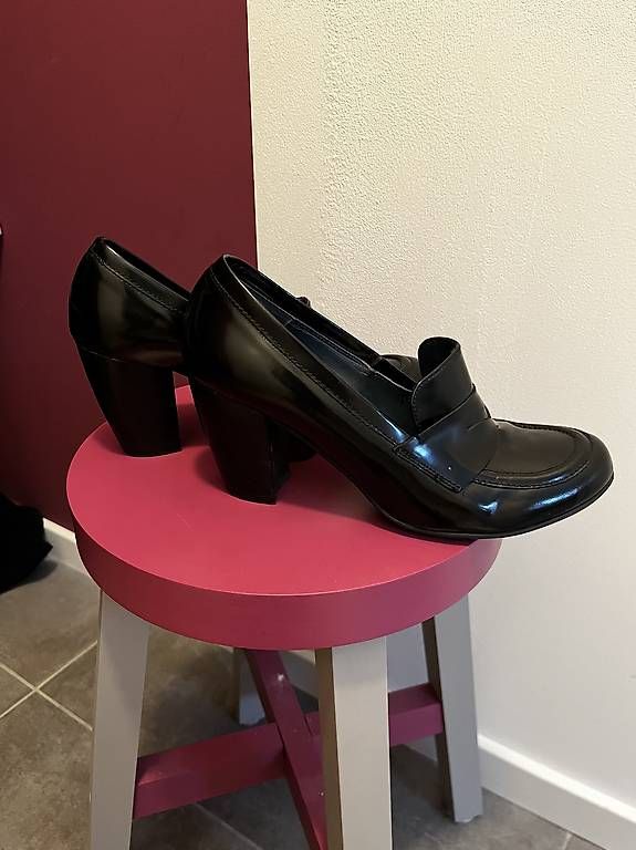 Scarpe da donna: Mocassins classiques à talon T38 – Usato da La Chaux-de-Fonds venduto da eli_9dy8 2