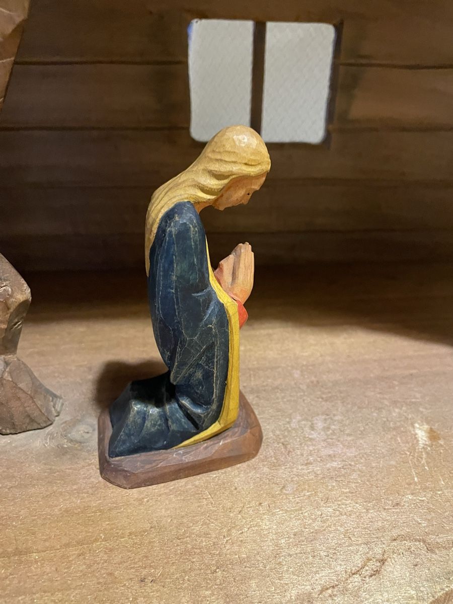 Statuette: Maria kniend E.Thomann Brienz – Usato da Flawil venduto da Naphtali 4