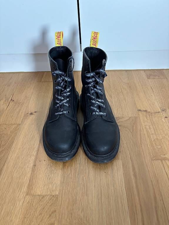 Scarpe da uomo: Dr. Martens 1460 SXP – Usato da Zürich venduto da 19n_2wrj 1