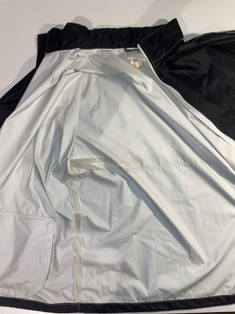 Adidas Jacken: Vintage Adidas Regenjacke – Gebraucht aus Rheinau von jan_56ly 2