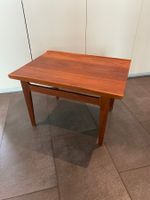 Mid-Century Modern Teakholz-Beistelltisch von Finn Juhl