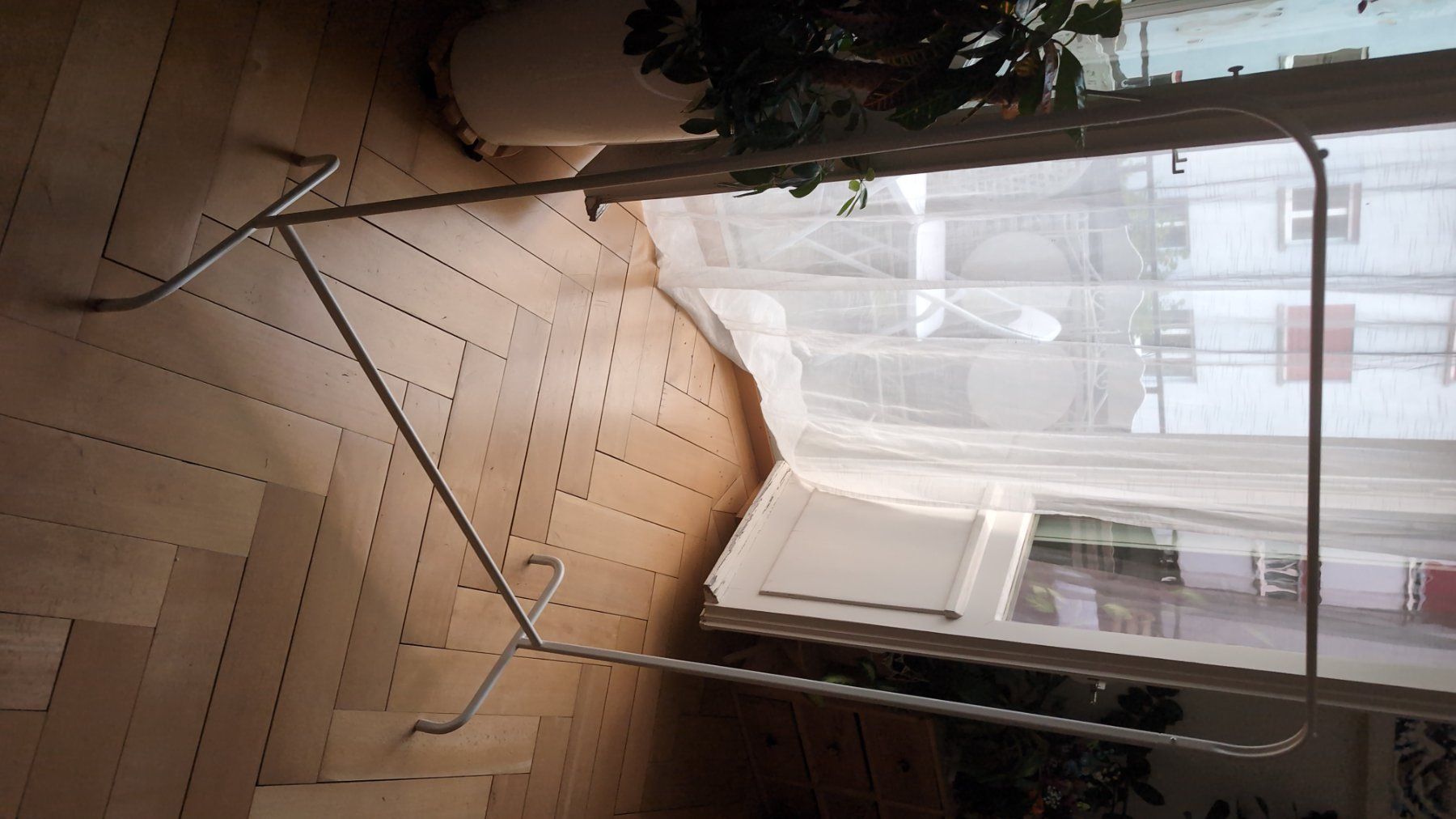 Ikea Garderobe: Kleiderständer weiss – Gebraucht aus Zürich von SwisslyJester