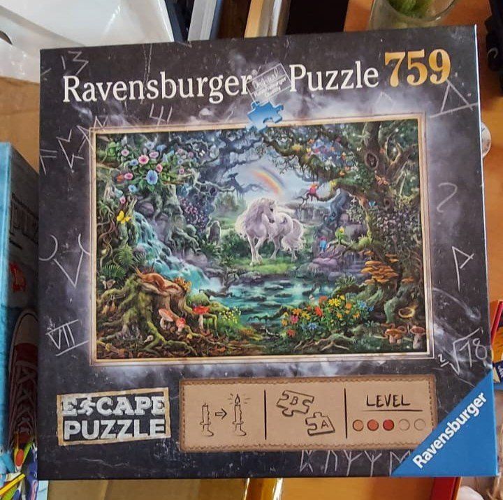 Ravensburger Puzzle: Escape Puzzle Ravensburger – Usato da Madetswil venduto da s_l_ss5b