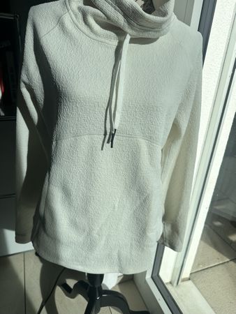 Marmot Jumper cream color size S used condition