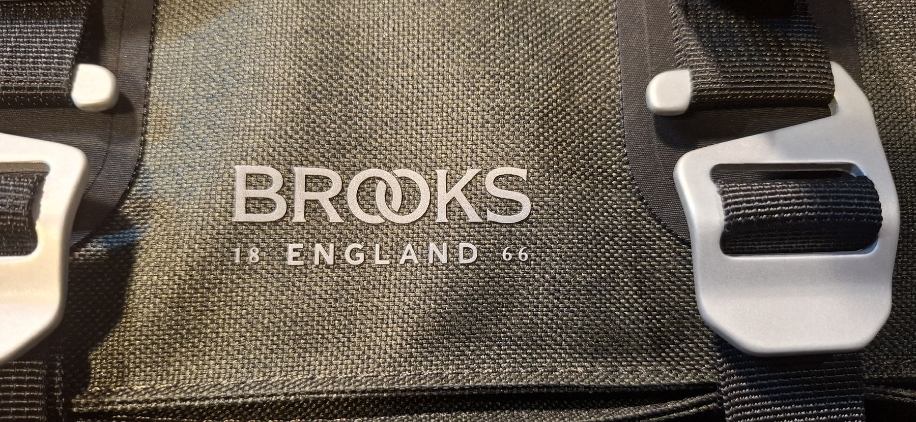 Brooks Borse: BROOKS Bikepaking Lenker Tasche  – Usato da Adliswil venduto da trujillo01 2