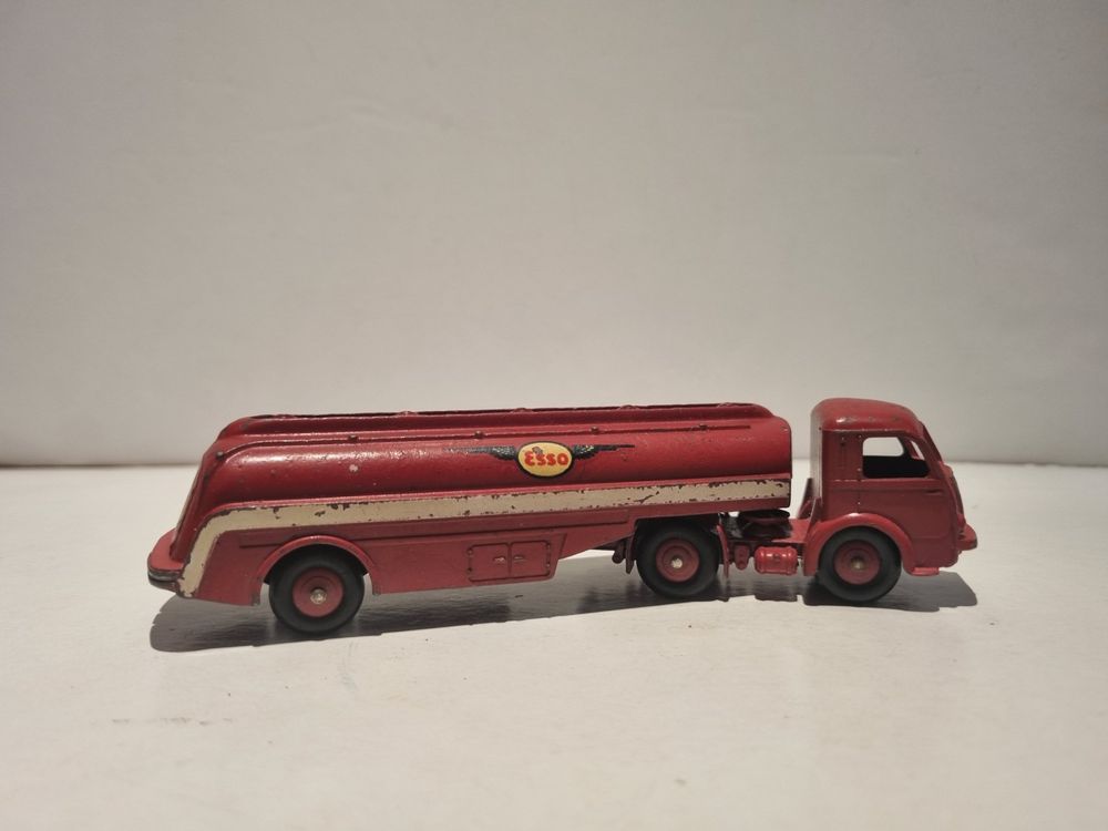 TRACTEUR PANHARD ET remorque citerne ESSO DINKY TOYS modèle d'origine