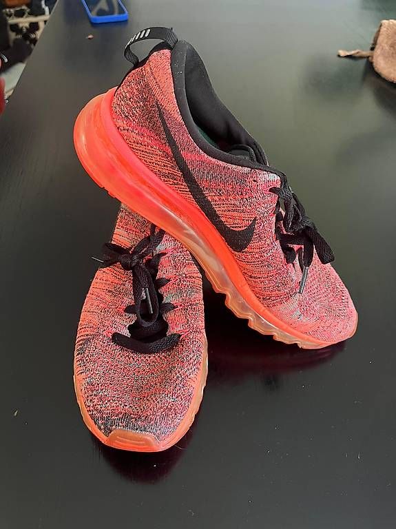 Nike Scarpe da uomo: Nike Flyknit Air Max – Usato da Allschwil venduto da Sebastian2019