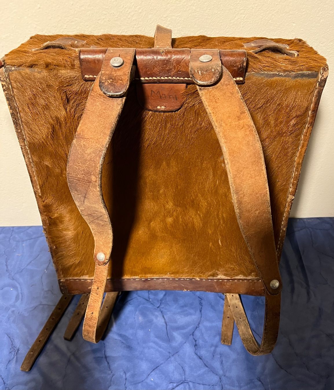 Rucksäcke: Sac à dos en peau de vache – Gebraucht aus Charmey (Gruyère) von ya_12 5