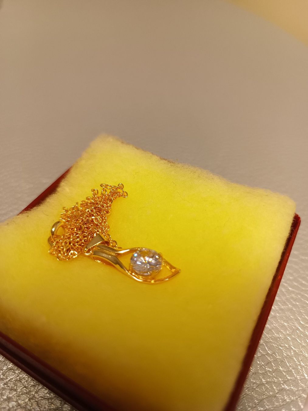 Altri gioielli: Schmuck Goldige Halskette mit Medal – Nuovo (secondo la descrizione) da Frümsen venduto da Swissline90 2