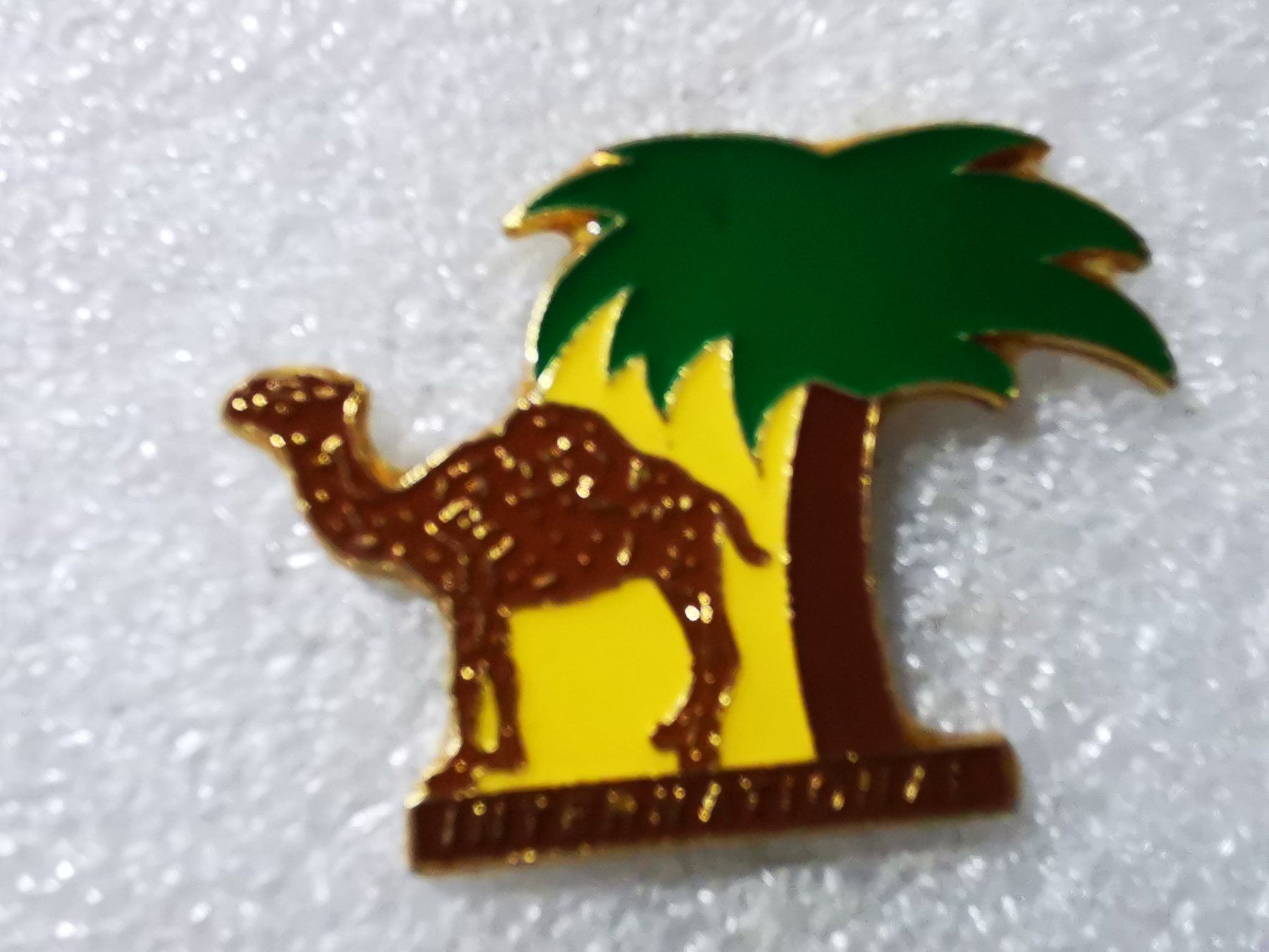 Plaquettes & Badges: Ansteckpin 190: Camel – D'occasion à Oppligen par Pin-Fall-Shop