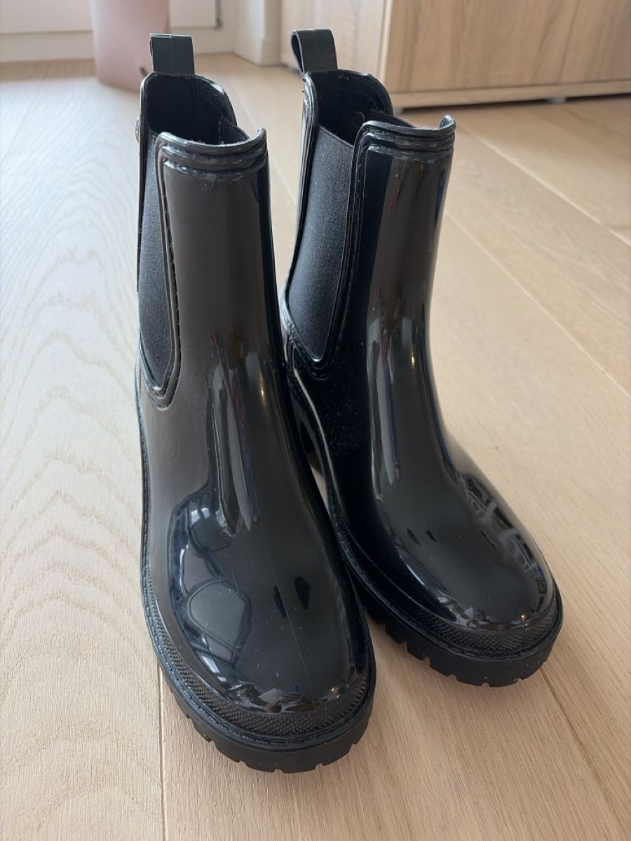 Scarpe da donna: Regenstiefel Gr 41  – Usato da Affoltern am Albis venduto da TanGotan
