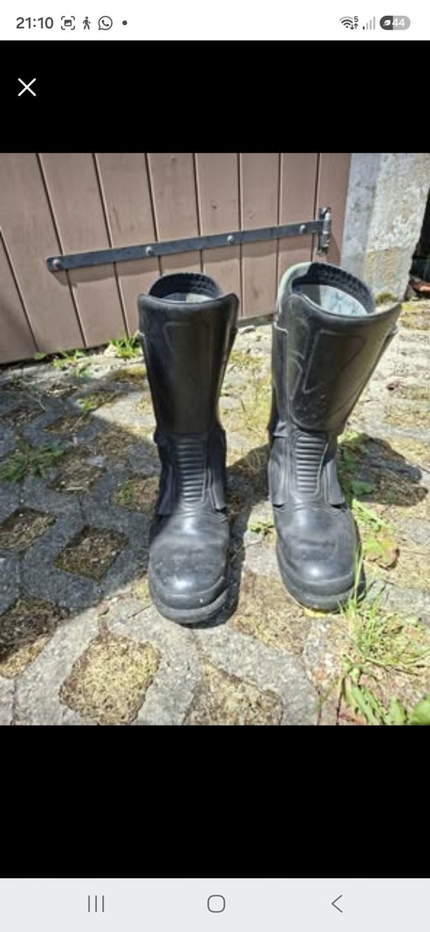 Scarpe da uomo: Bottes moto Daytona cuir – Usato da Mont-sur-Lausanne venduto da mon_mx9z