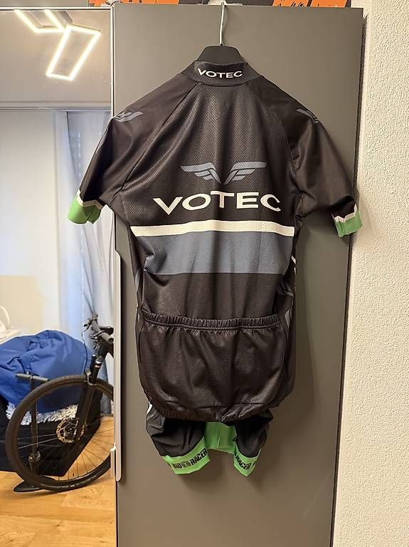 Maillots de corps & Pantalons: Fahrradtrikot Set, 2x, Größe M – D'occasion à Birsfelden par michaelk0815 1