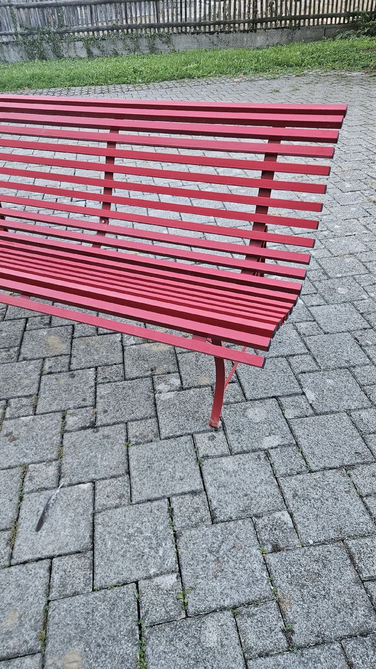 Panchine: Gartenbank Metall Rot – Usato da Rickenbach b. Wil venduto da nic_8ljr 1