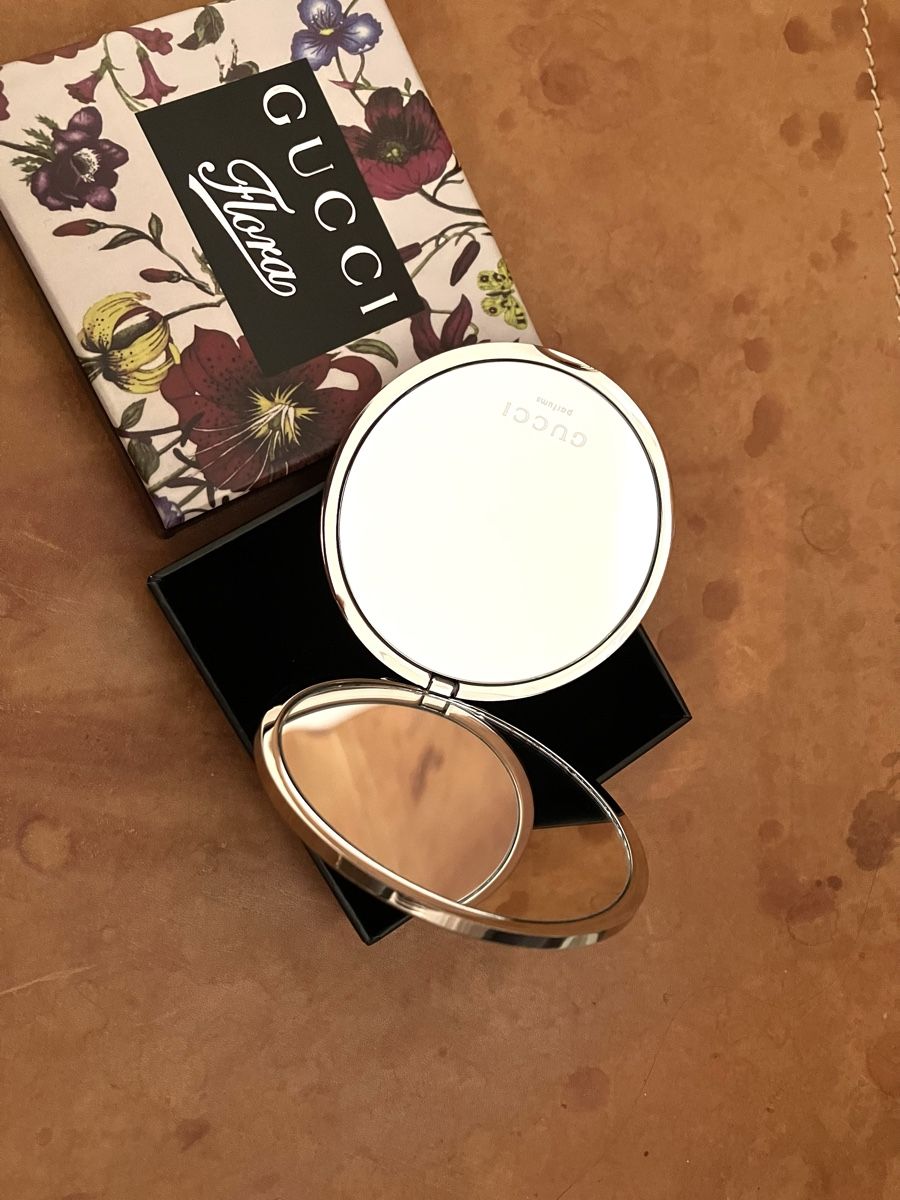 Specchi: Gucci Flora Mirror Compact with box - Elegant Floral Design – Nuovo e nell'imballaggio originale da St. Gallen venduto da Atelier.W.Maison 2