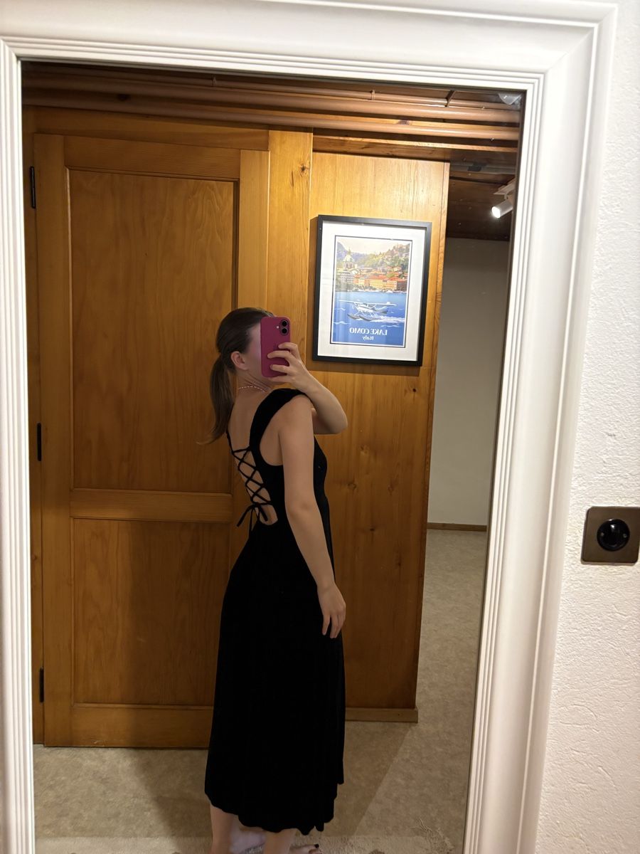 Stradivarius Robes: black summer dress – D'occasion à Grindelwald par juliacieeslak 5