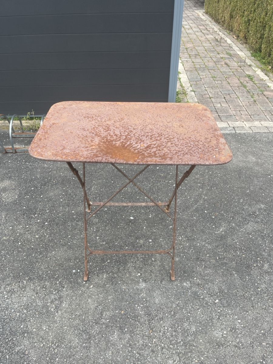 Tische: Table de jardin vintage, pliante, rivée , à restaurer! – Gebraucht aus Bex von epsonstylus