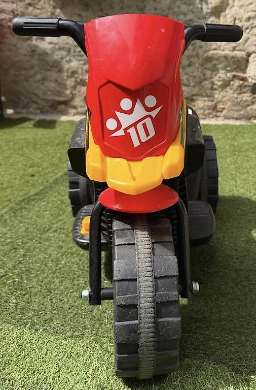 Véhicules pour enfants: Moto électrique enfant – D'occasion à Orbe par tom_q2vy 1