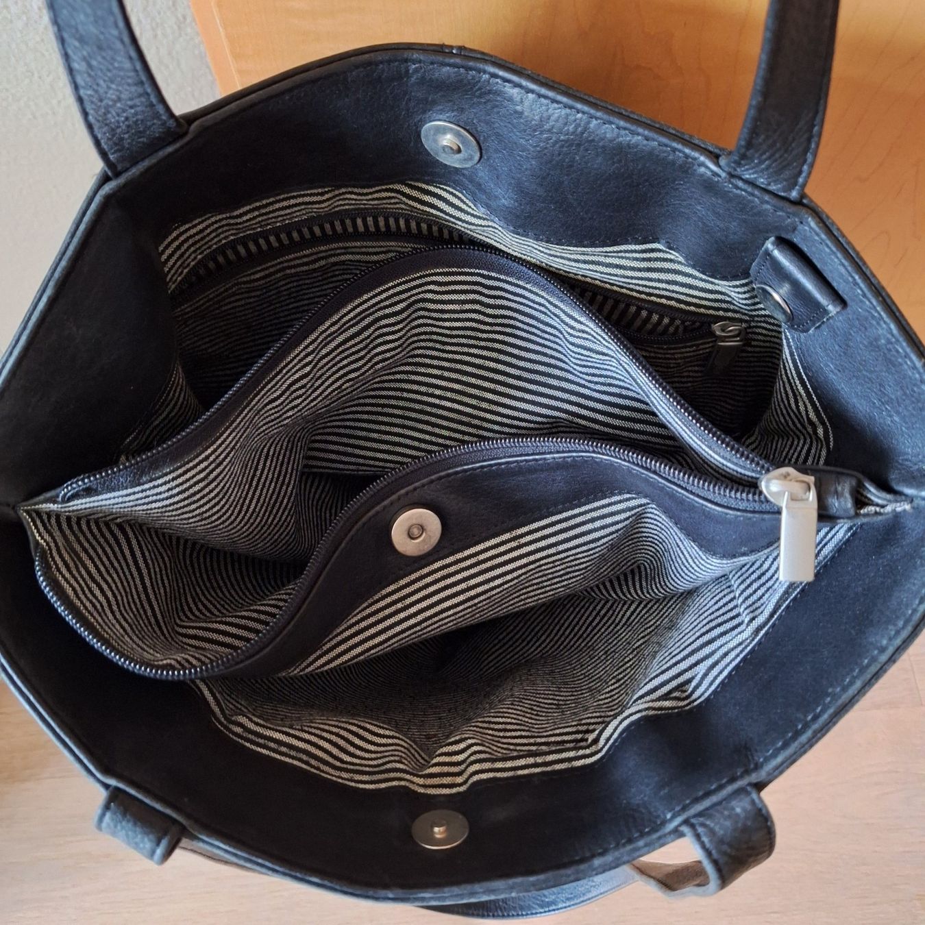 Borse da donna: Ledertasche schwarz – Usato da Nussbaumen AG venduto da Hilai 4