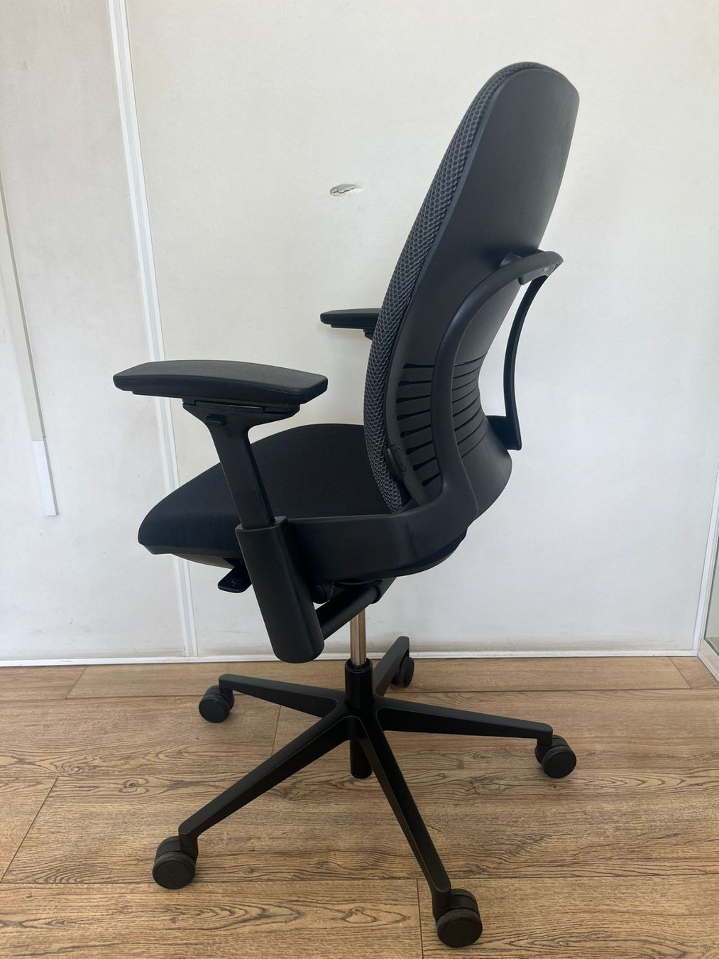 Steelcase Chaises: Steelcase Lamia – D'occasion à Purmerend par Offeco 4
